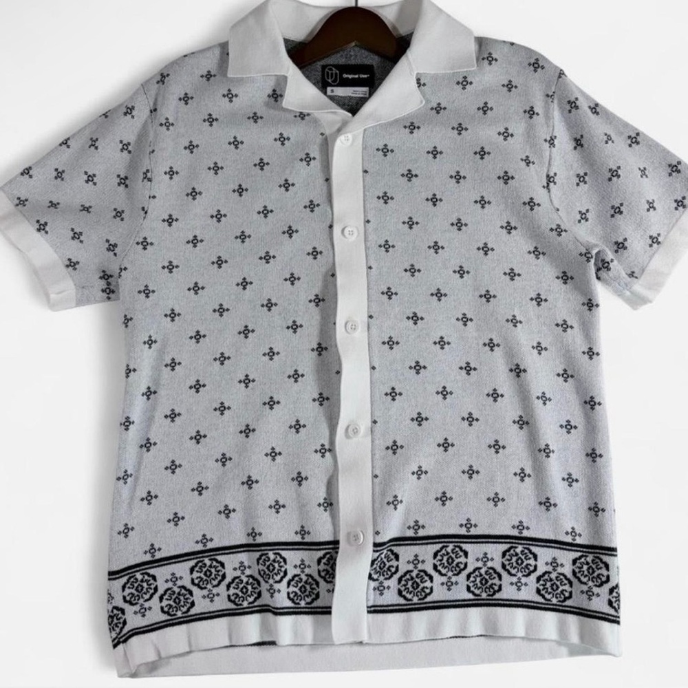 Original Use Knit Button-Up Shirt – White/Black Pattern – Size Small